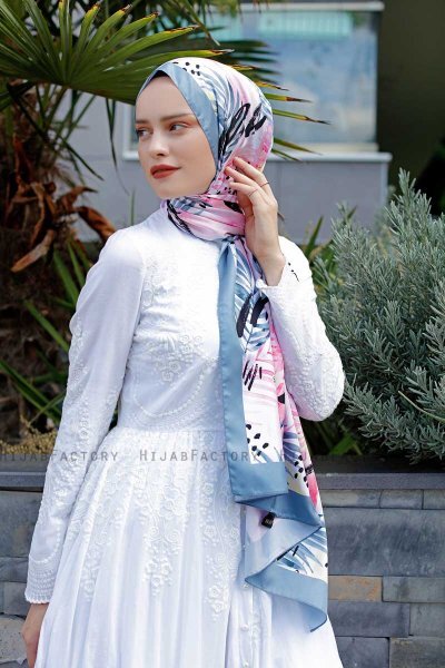 Pink Breeze Patterned Twill Hijab - Sal Evi