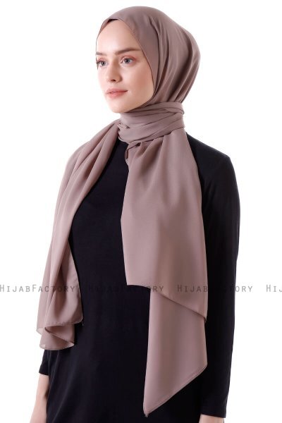 Hadise - Taupe Chiffon Hijab