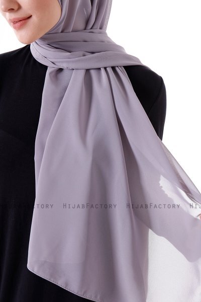 Hadise - Grey Chiffon Hijab