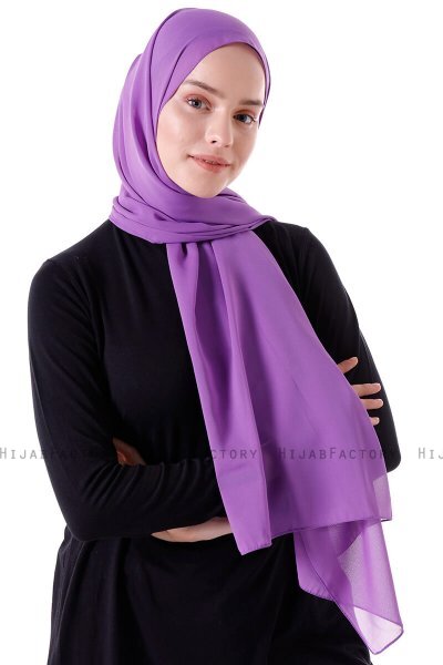 Hadise - Purple Chiffon Hijab