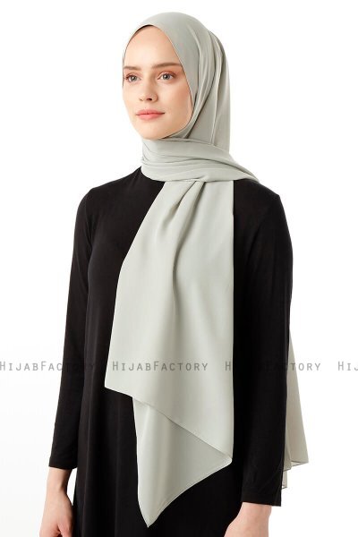 Hadise - Green Chiffon Hijab