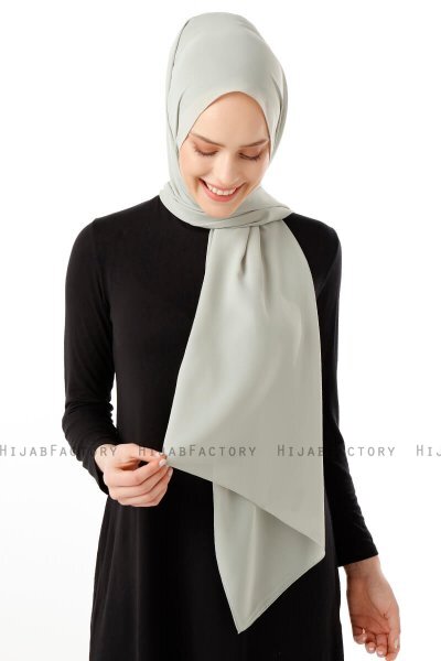 Hadise - Green Chiffon Hijab