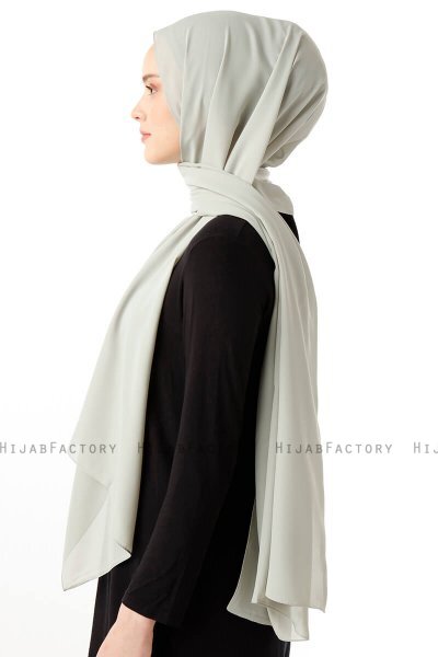 Hadise - Green Chiffon Hijab
