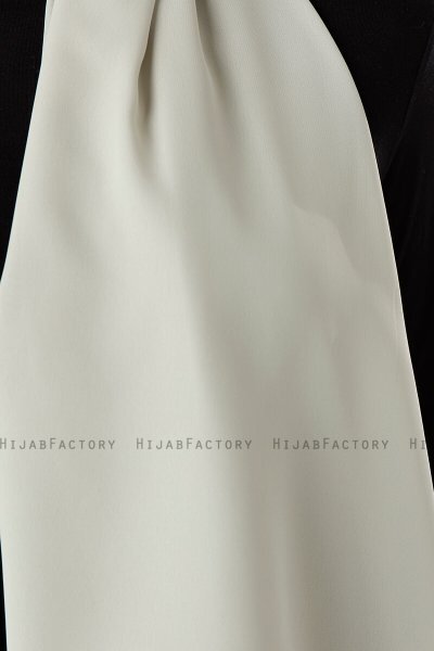 Hadise - Green Chiffon Hijab