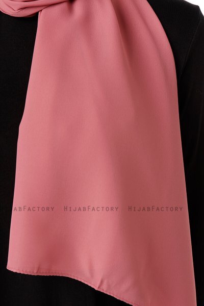 Hadise - Dark Pink Chiffon Hijab