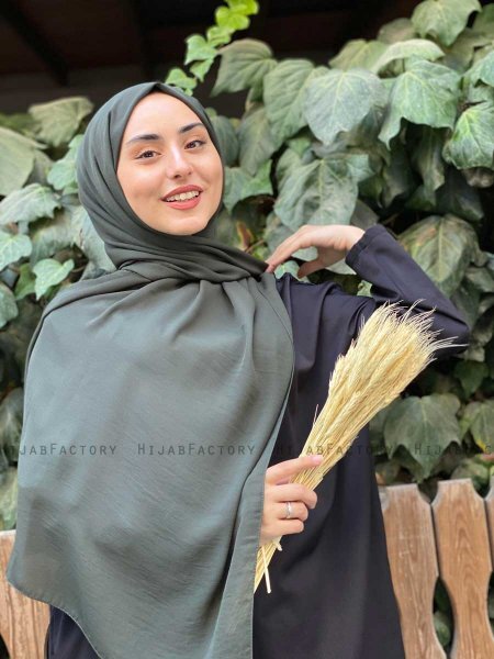 Alvina - Dark Green Jazz Hijab - Mirach