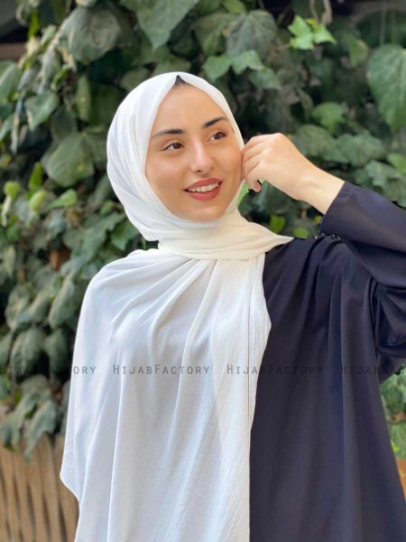 Alvina - White Jazz Hijab - Mirach