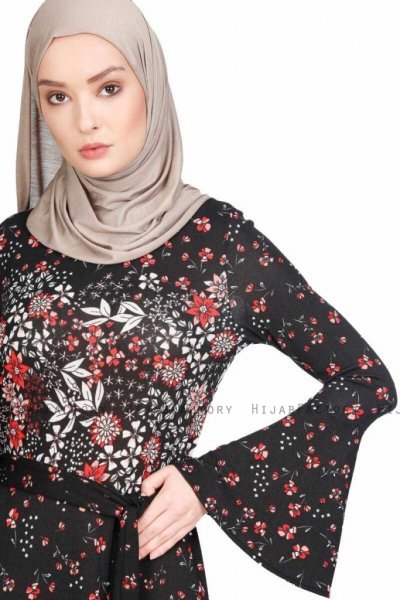 Basma Svart Blommig Klänning Miss Halima 280296b