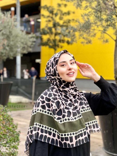 Iza - Black & Khaki Patterned Cotton Hijab - Mirach