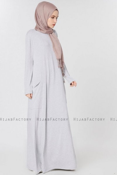 Kyda Ljusgrå Klänning Med Fickor Miss Halima 280157b