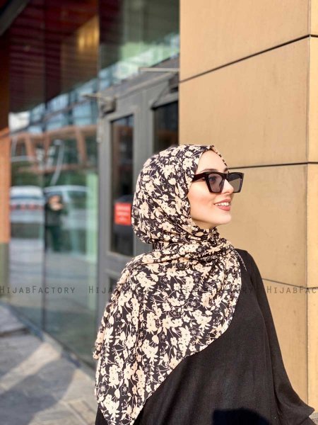 Lamia - Creme Patterned Crepe Hijab - Mirach