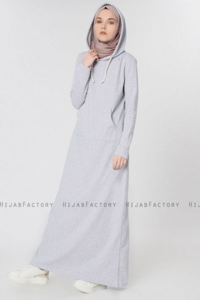 Nasira Grå Klänning Med Hood 280105d