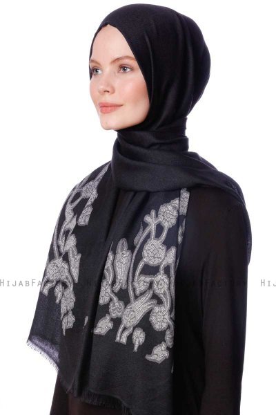 Roshan - Black Hijab - Özsoy