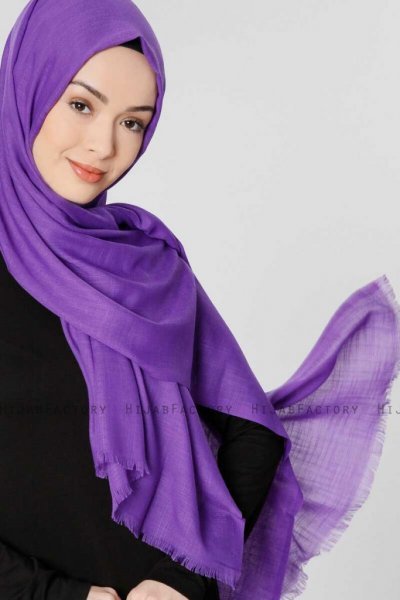 Selma Ljuslila Enfärgad Hijab Sjal Gülsoy 300220d