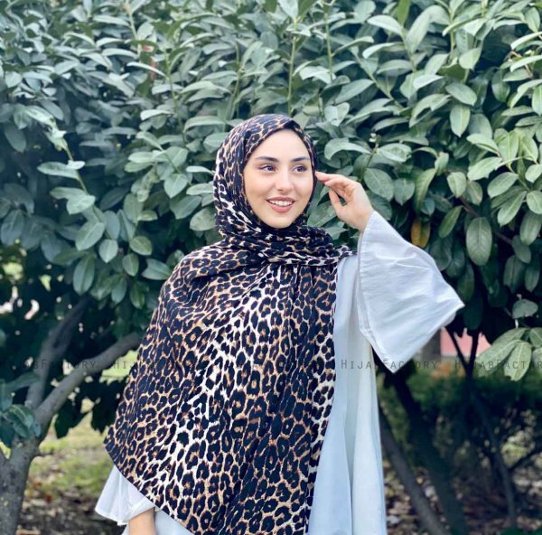 Shahnaz - Black Leopard Patterned Cotton Hijab