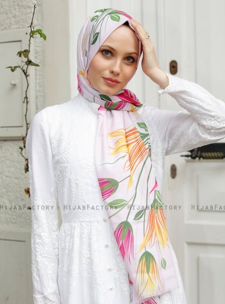 Yumna - Dusty Pink Patterned Hijab