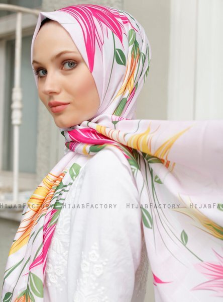 Yumna - Dusty Pink Patterned Hijab