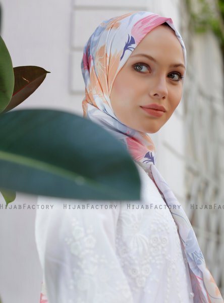 Yumna - Dark Pink Patterned Hijab