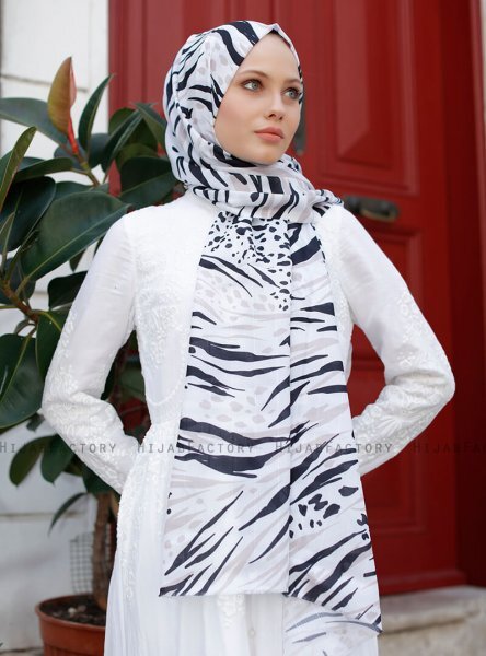 Yumna - Black Patterned Hijab